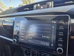 2022 Toyota
Hilux SR