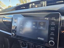 2022 Toyota
Hilux SR