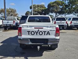 2022 Toyota
Hilux SR