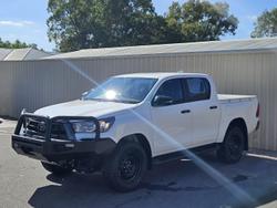 2022 Toyota
Hilux SR
