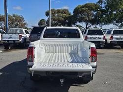 2022 Toyota
Hilux SR