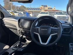 2024 Isuzu
D-MAX LS-M