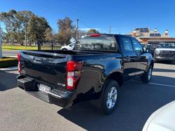 2024 Isuzu
D-MAX LS-M