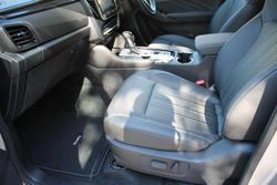 2024 Isuzu
MU-X LS-T