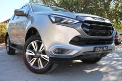 2024 Isuzu
MU-X LS-T