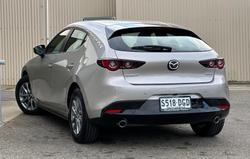 2025 Mazda
3 G20 Pure