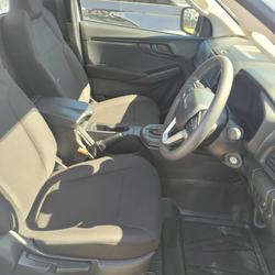 2023 Isuzu
                D-MAX SX