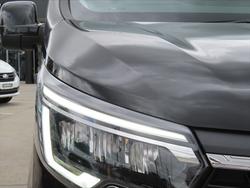 2025 Renault
                Trafic Premium