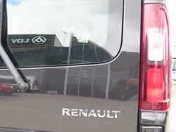 2025 Renault
                Trafic Premium