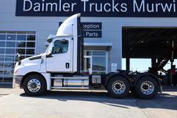2024 Freightliner Cascadia 126 White