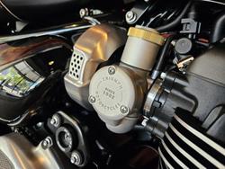 2025 Triumph Bonneville Speedmaster Speedmaster Black