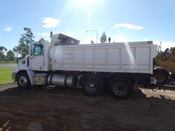 2012 Freightliner Cst112