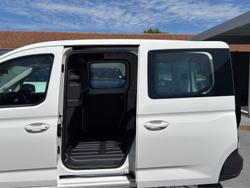 2025 Volkswagen Caddy TDI320