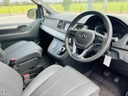 2025 LDV
                G10 