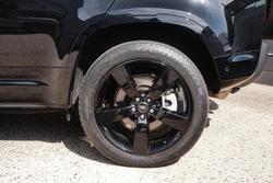 2024 Land Rover
                Defender 110 P400 X-Dynamic HSE