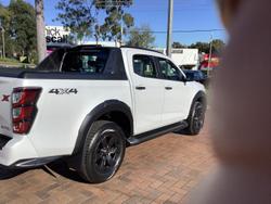 2025 Isuzu
                D-MAX X-TERRAIN