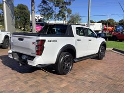 2025 Isuzu
                D-MAX X-TERRAIN