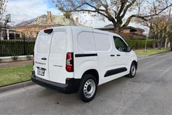 2024 Peugeot
Partner Pro