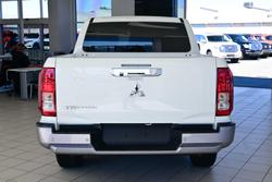 2025 Mitsubishi
Triton GLX+