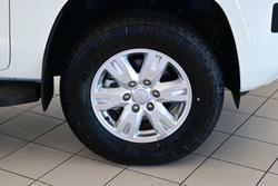 2025 Mitsubishi
Triton GLX+