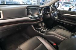 2019 Toyota
                Kluger GXL