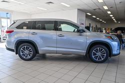 2019 Toyota
                Kluger GXL