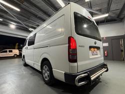 2017 Toyota
Hiace