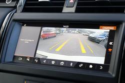 2018 Land Rover
                Discovery SD4 SE