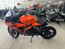 2022 KTM RC 390 RC Orange