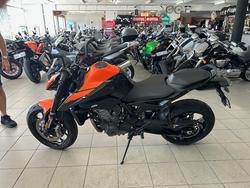 2022 KTM 890 Duke Duke Orange