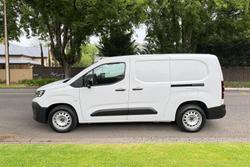 2024 Peugeot
                Partner Pro