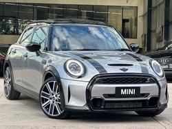 2024 MINI Hatch Cooper S MINI Yours F55 LCI-2 Melting Silver III