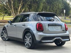 2024 MINI Hatch Cooper S MINI Yours F55 LCI-2 Melting Silver III