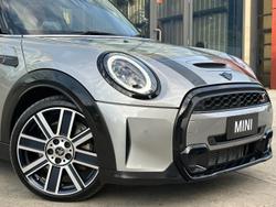 2024 MINI Hatch Cooper S MINI Yours F55 LCI-2 Melting Silver III