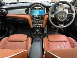 2024 MINI Hatch Cooper S MINI Yours F55 LCI-2 Melting Silver III
