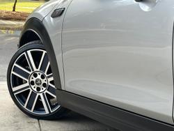 2024 MINI Hatch Cooper S MINI Yours F55 LCI-2 Melting Silver III
