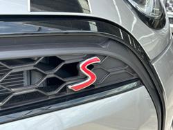2024 MINI Hatch Cooper S MINI Yours F55 LCI-2 Melting Silver III