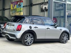 2024 MINI Hatch Cooper S MINI Yours F55 LCI-2 Melting Silver III