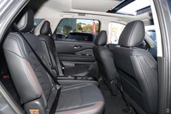 2023 Nissan
Pathfinder Ti-L