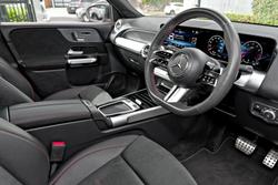2023 Mercedes-Benz
                GLB-Class GLB200