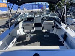 2025 QUINTREX 430 Fishabout
