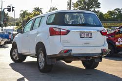 2016 Isuzu
                MU-X LS-M