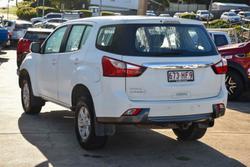 2016 Isuzu
                MU-X LS-M