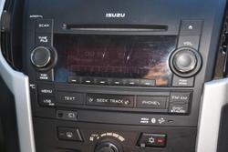 2016 Isuzu
                MU-X LS-M
