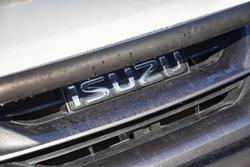 2016 Isuzu
                MU-X LS-M