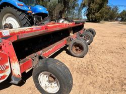 2011 Howard Kronos 6400 Orange