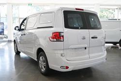 2025 LDV
                G10 