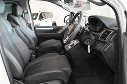 2025 LDV
                G10 