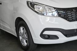 2025 LDV
                G10 