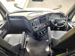 2024 Freightliner Cascadia 126